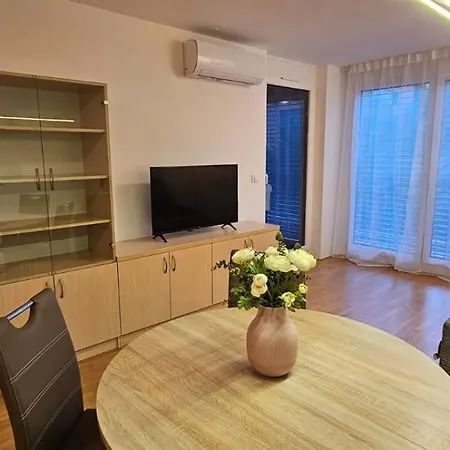 Family Lea-sleeps 4, Free Parking Διαμέρισμα