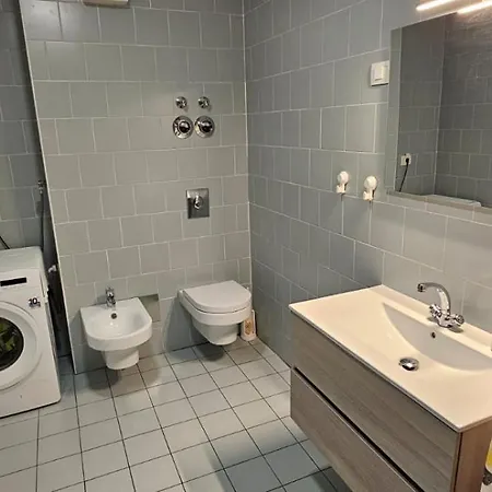 Family Lea-sleeps 4, Free Parking