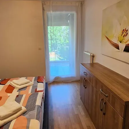 Διαμέρισμα Family Lea-sleeps 4, Free Parking Λιουμπλιάνα