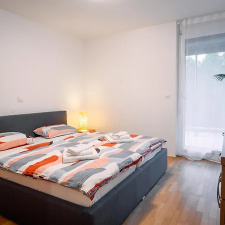 Διαμέρισμα Family Lea-sleeps 4, Free Parking *