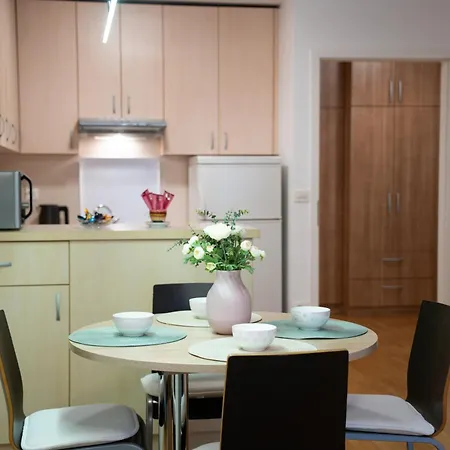 Διαμέρισμα Family Lea-sleeps 4, Free Parking